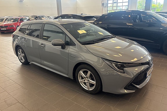 Toyota Corolla 3 of 5