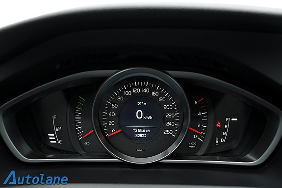 Volvo V40 Cross Country 19 of 28