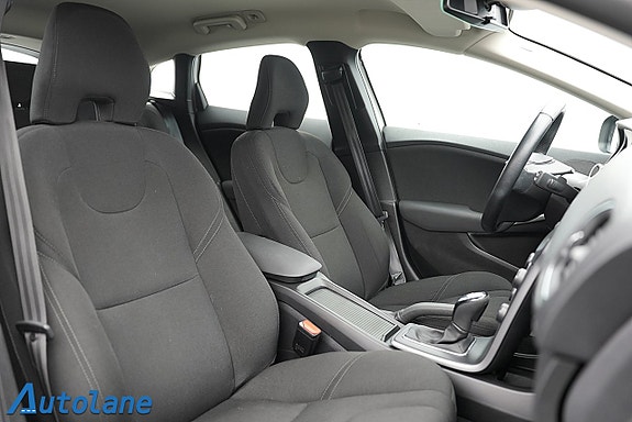 Volvo V40 Cross Country 16 of 28