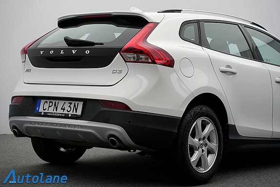 Volvo V40 Cross Country 12 of 28