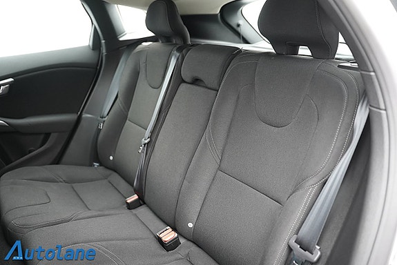 Volvo V40 Cross Country 26 of 28