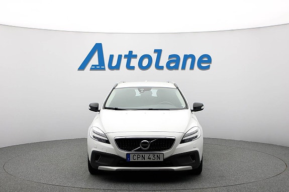 Volvo V40 Cross Country 3 of 28