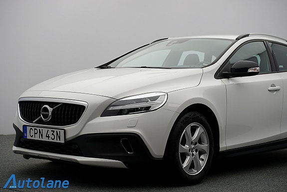 Volvo V40 Cross Country 11 of 28