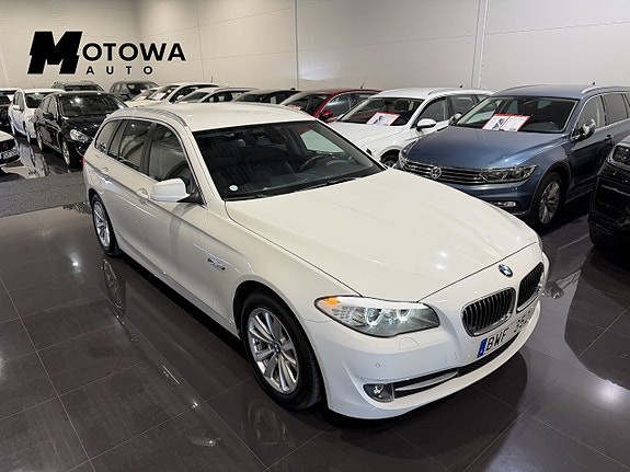BMW 520d 3 of 5
