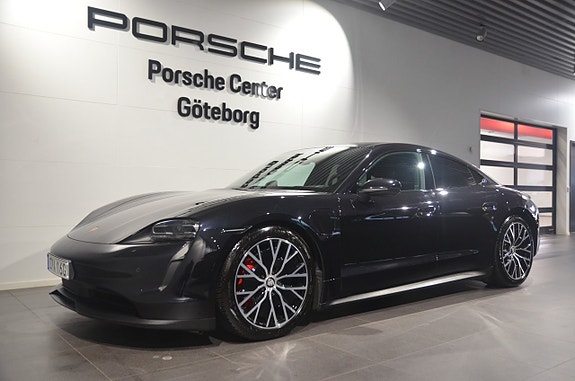 Porsche Taycan 4S 8 of 21