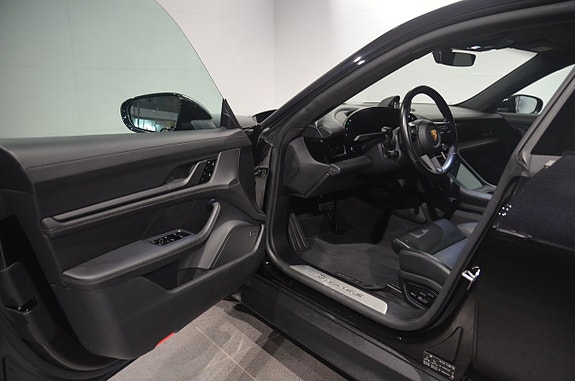 Porsche Taycan 4S 9 of 21