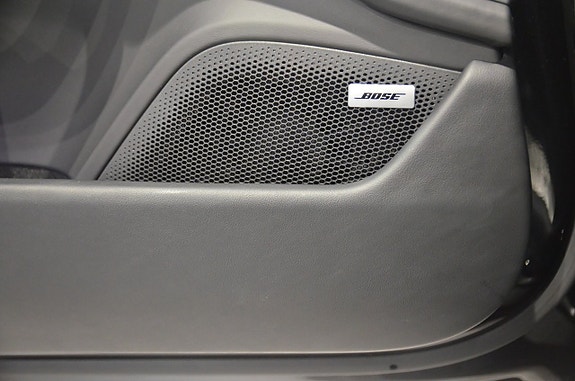 Porsche Taycan 4S 19 of 21