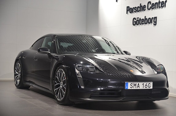 Porsche Taycan 4S 2 of 5