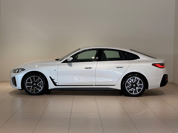 BMW i4 2 of 12