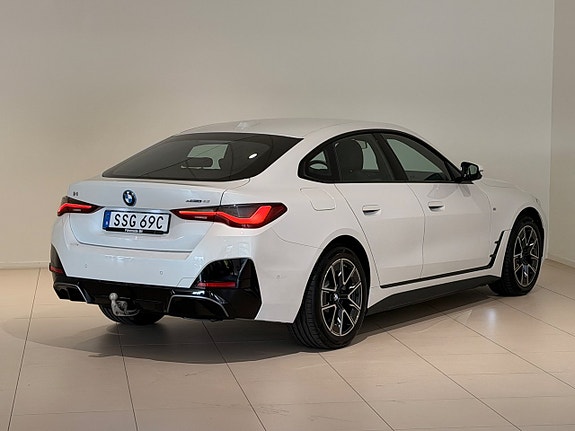 BMW i4 11 of 12