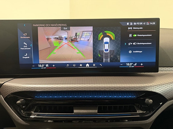 BMW i4 10 of 12