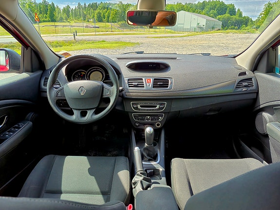 Renault Megane III 4 of 5