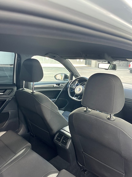 Volkswagen Golf VII 7 of 10