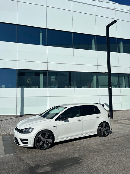 Volkswagen Golf VII 3 of 10