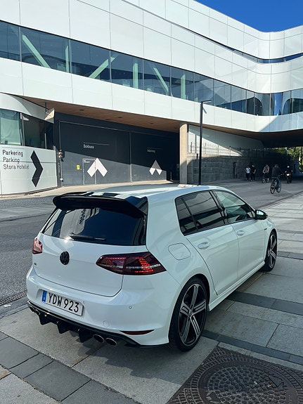 Volkswagen Golf VII 6 of 10