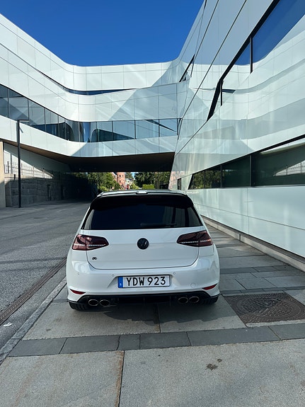 Volkswagen Golf VII 5 of 10