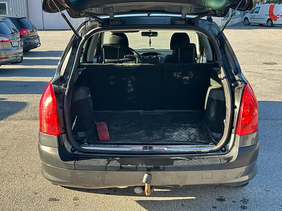 Peugeot 308 SW 8 of 11