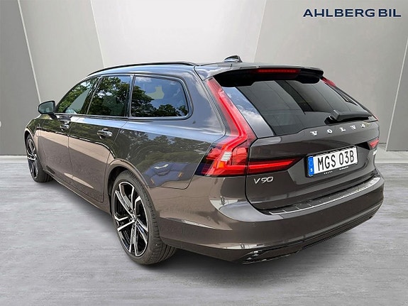 Volvo V90 2 of 3