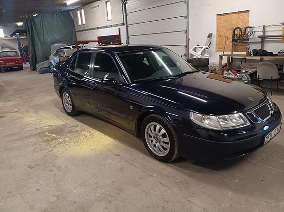 Saab 9-5 2 of 5