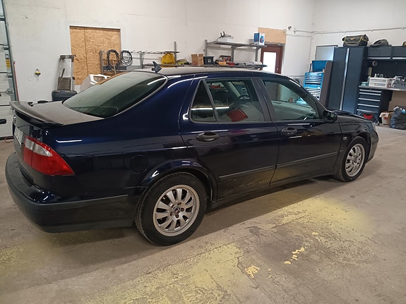 Saab 9-5 3 of 5