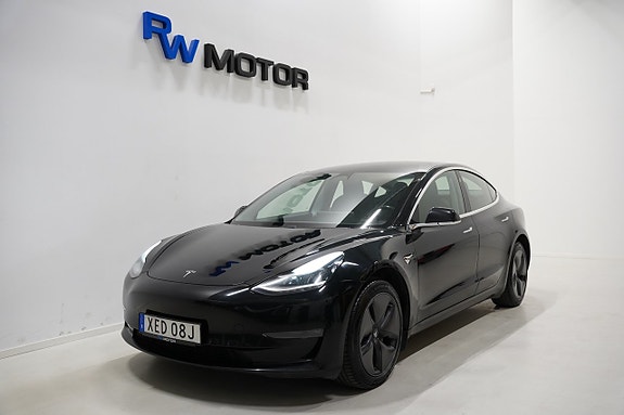Tesla Model 3 2 of 5