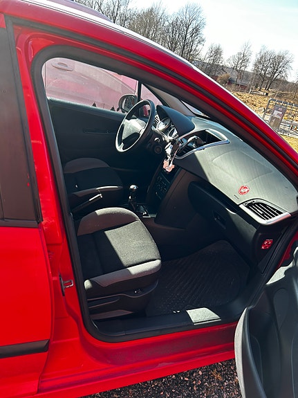 Peugeot 207 5 of 5