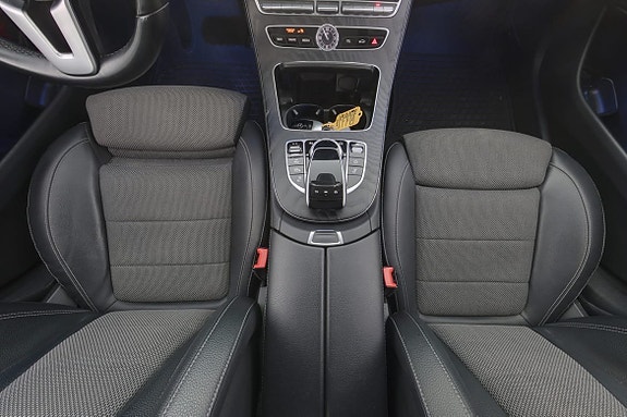 Mercedes-Benz E300 de 18 of 30