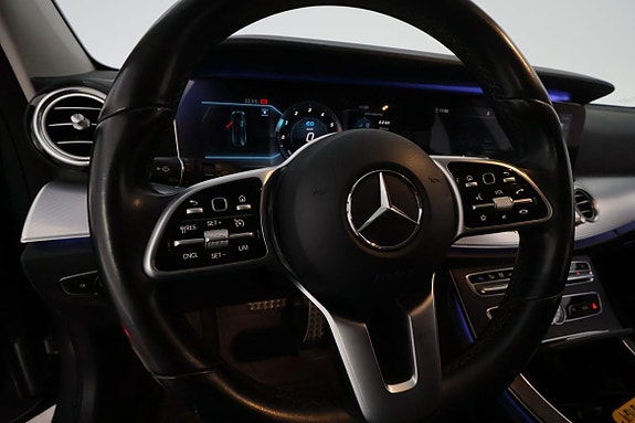 Mercedes-Benz E300 de 17 of 30