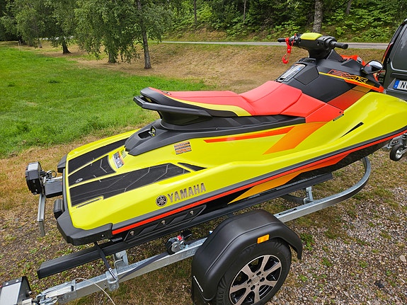 Yamaha Exr waverunner 5 of 5