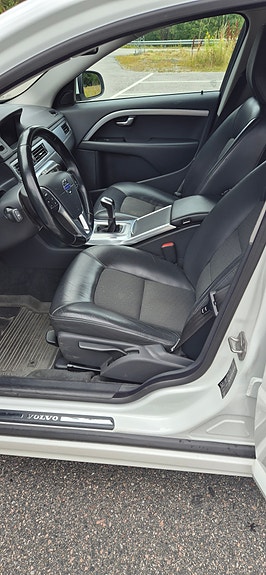 Volvo V70 5 of 5