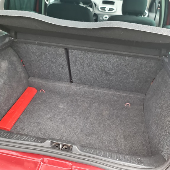 Renault Clio III 5 of 8