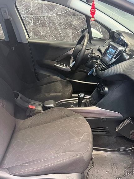 Peugeot 2008 13 of 19