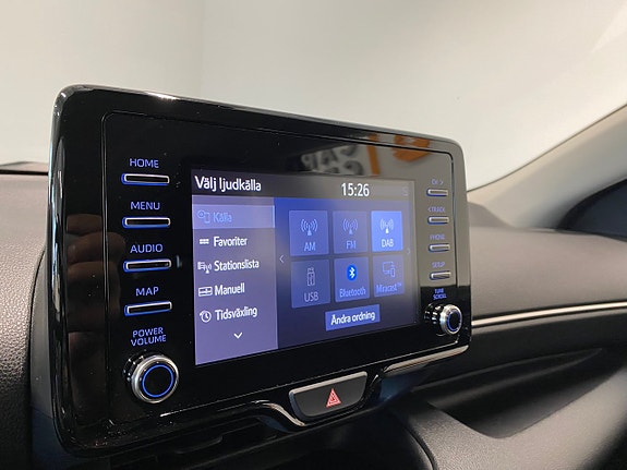Toyota Yaris 15 of 17