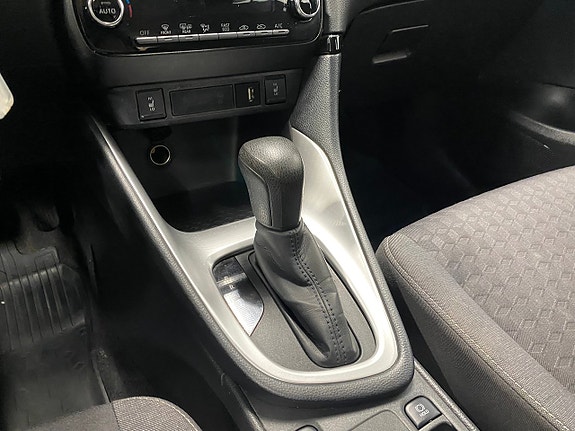 Toyota Yaris 16 of 17