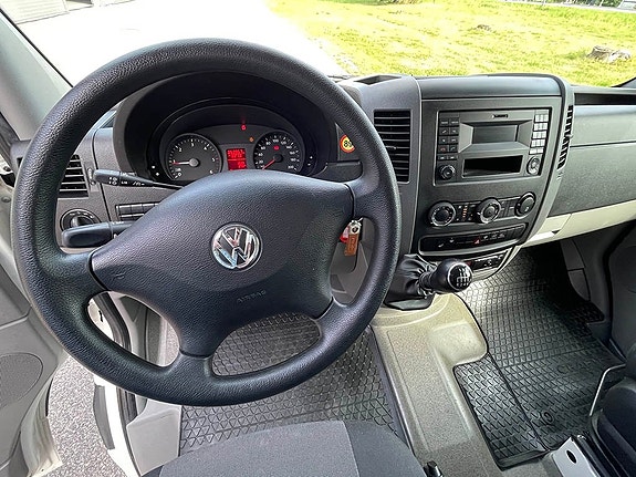 Volkswagen Crafter 4 of 5