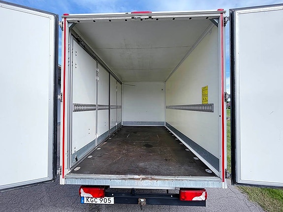 Volkswagen Crafter 8 of 8