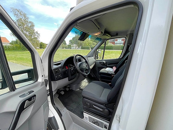 Volkswagen Crafter 3 of 5