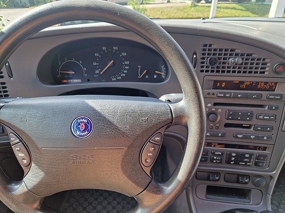 Saab 9-5 7 of 14
