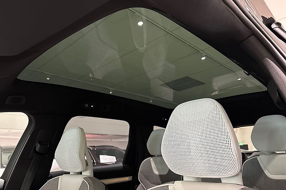 Volvo EX90 24 of 29