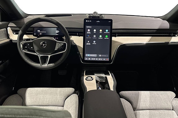 Volvo EX90 10 of 29