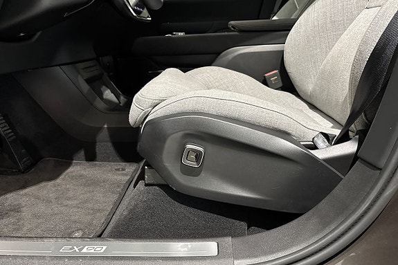Volvo EX90 23 of 29