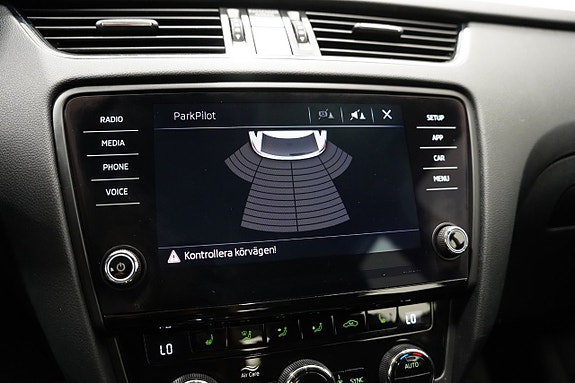 Skoda Octavia 16 of 22