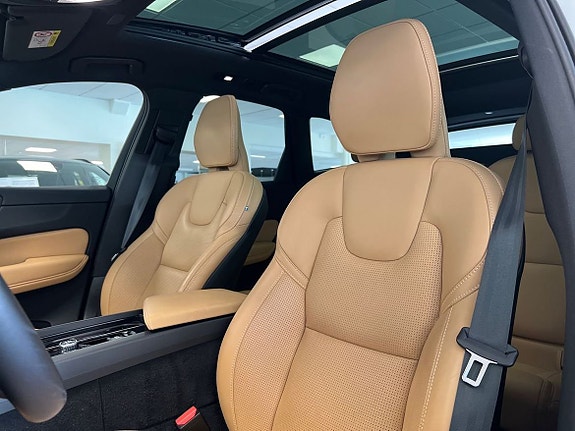 Volvo XC60 9 of 29