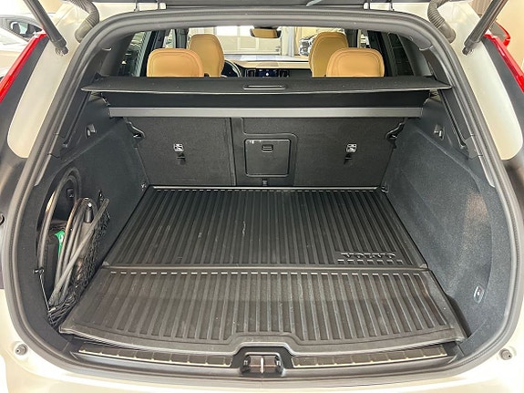 Volvo XC60 24 of 29
