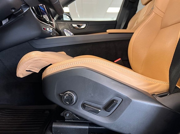 Volvo XC60 10 of 29