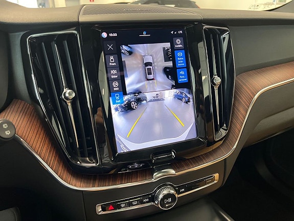 Volvo XC60 17 of 29
