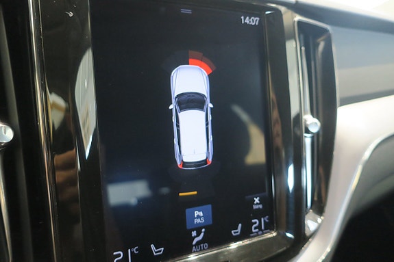 Volvo XC60 10 of 16