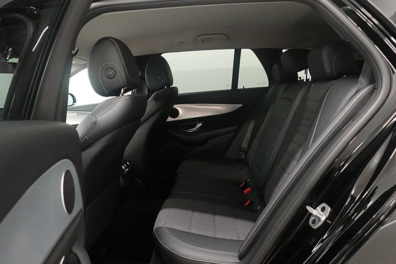 Mercedes-Benz E220 d 5 of 5