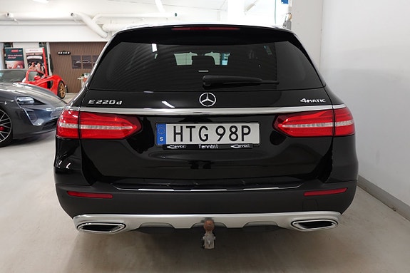 Mercedes-Benz E220 d 23 of 23