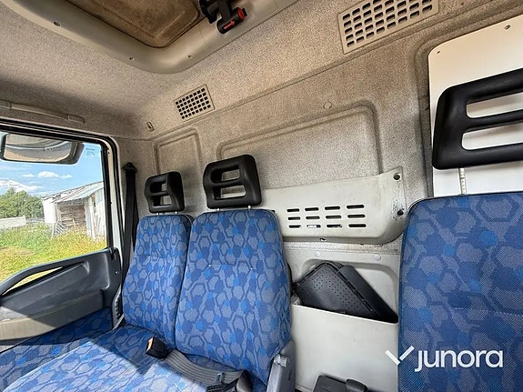 Lastbil - Iveco 80E18 med högt skåp 11 of 30